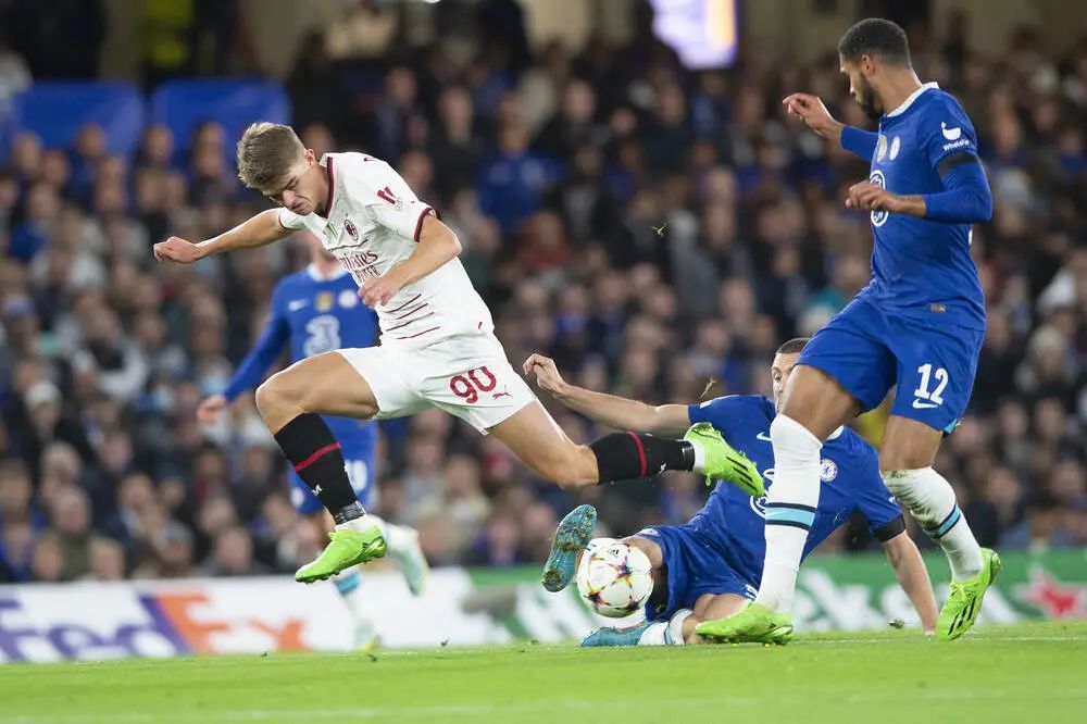 声而效力于 声而效力于