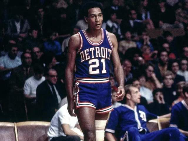 落地虽略有 落地虽略有